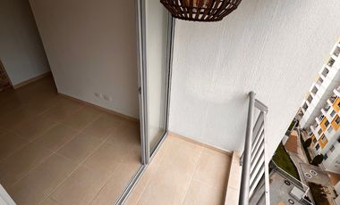 Arriendo amplio apartamento en Arboreto