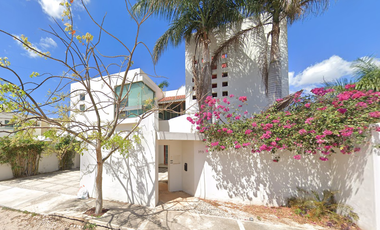 HERMOSA CASA CON UBICACION PRIVILEGIADA Y ESTILO MODERNO