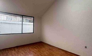 Se renta casa en fraccionamiento Las Haciendas, Metepec, Estado De México