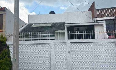 Se renta casa en fraccionamiento Las Haciendas, Metepec, Estado De México