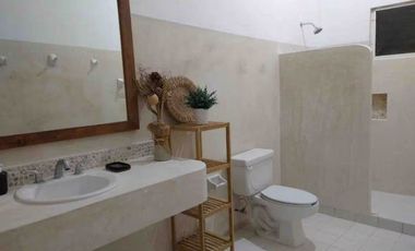 Casa en venta en  San Benito  frente al mar