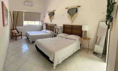 Casa en venta en  San Benito  frente al mar