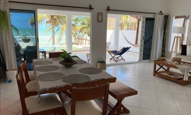 Casa en venta en  San Benito  frente al mar