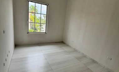 Vendo o Alquilo Casa ESTRENO tipo Town House con Vista a la Laguna en Urb. La Laguna