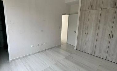 Vendo o Alquilo Casa ESTRENO tipo Town House con Vista a la Laguna en Urb. La Laguna