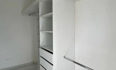 Vendo o Alquilo Casa ESTRENO tipo Town House con Vista a la Laguna en Urb. La Laguna