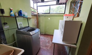 Espectacular terreno de 525mt2 en venta con 2 casas, comercial/residencial. Lindo jardín, muy bien mantenidas. Propiedad apta salud, deporte, educación, otros