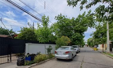 Espectacular terreno de 525mt2 en venta con 2 casas, comercial/residencial. Lindo jardín, muy bien mantenidas. Propiedad apta salud, deporte, educación, otros