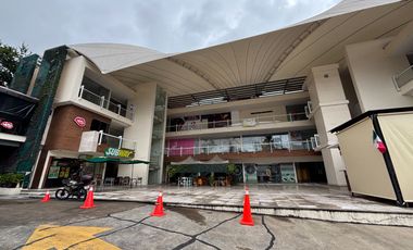 LOCAL COMERCIAL EN PLANTA BAJA EN PLAZA TLALTENANGO EN CUERNAVACA