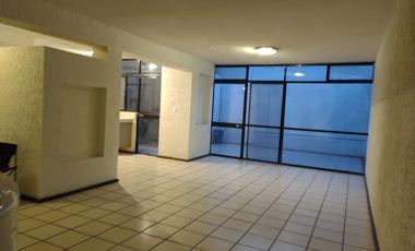 CASA EN RENTA PORTONES DEL MORAL LEON GTO ZONA NORTE EXCELENTE UBICACION SOBRE BLV. JUAN ALONSO A 5 MIN DE PLAZA MAYOR.