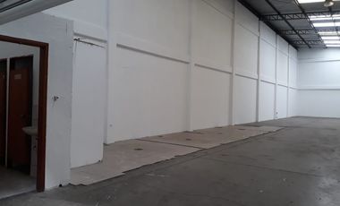 Alquilo bodega en complejo de bodegas privado y seguro en Av Tanca Marengo