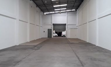 Alquilo bodega en complejo de bodegas privado y seguro en Av Tanca Marengo