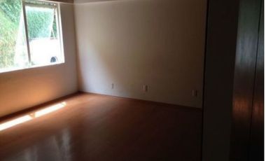 Amplia y Bonita Casa de 4 Recamaras en Col. Lomas de Tecamachalco