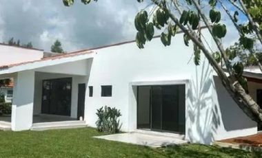 Casa En Venta En Framboyán Fraccionamiento Lomas de Cocoyoc Cocoyoc Morelos