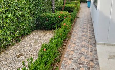 CASA EN VENTA AMOBLADA EN GIRARDOT