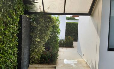 CASA EN VENTA AMOBLADA EN GIRARDOT