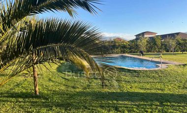 Parcela 5.000m2 Quincho y Piscina