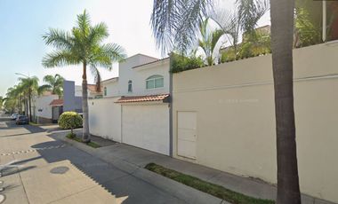 VENTA DE CASA EN GUADALAJARA COL JARDINES DEL NILO