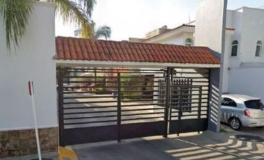 VENTA DE CASA EN GUADALAJARA COL JARDINES DEL NILO