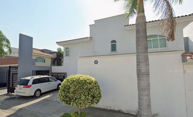 VENTA DE CASA EN GUADALAJARA COL JARDINES DEL NILO