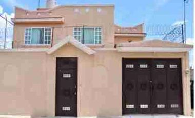 Casa en venta en Cacalomacan, Cacalomacán