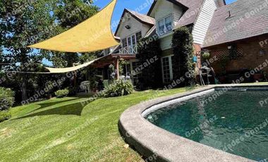 Arriendo y Venta Casa Condominio Pie Andino