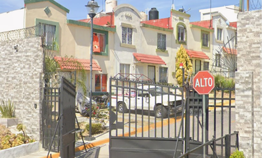 ¡¡GRAN OPORTUNIDAD DE ADQUIRIR O INVERTIR EN ESTA HERMOSA CASA DE REMATE BANCARIO!!, (SOLO CON RECURSOS PROPIOS).