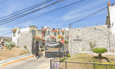 ¡¡GRAN OPORTUNIDAD DE ADQUIRIR O INVERTIR EN ESTA HERMOSA CASA DE REMATE BANCARIO!!, (SOLO CON RECURSOS PROPIOS).