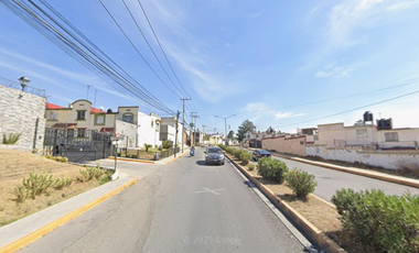 ¡¡GRAN OPORTUNIDAD DE ADQUIRIR O INVERTIR EN ESTA HERMOSA CASA DE REMATE BANCARIO!!, (SOLO CON RECURSOS PROPIOS).