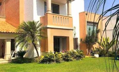 Casa En Venta En Calzada de los Estrada Vista Hermosa Cuernavaca Morelos