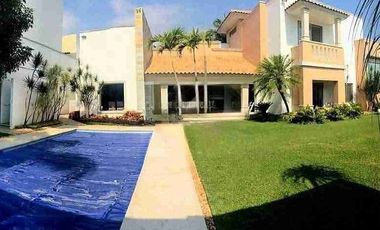 Casa En Venta En Calzada de los Estrada Vista Hermosa Cuernavaca Morelos