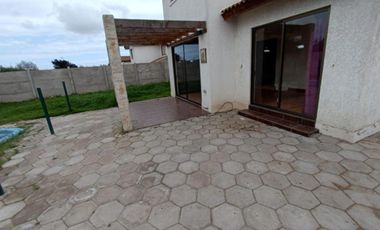 CASA 4D3B LIQUIDA BANCO EN PEÑUELAS COQUIMBO