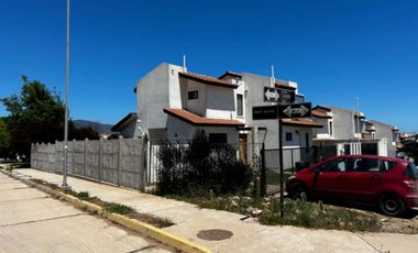 CASA 4D3B LIQUIDA BANCO EN PEÑUELAS COQUIMBO