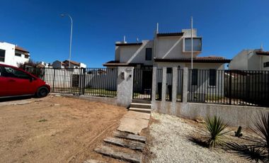 CASA 4D3B LIQUIDA BANCO EN PEÑUELAS COQUIMBO