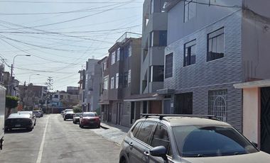 CASA 3 PISOS EN VENTA 160 M2 URB. AEROPUERTO – CALLAO