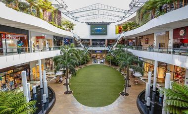 LOCAL EN VENTA CENTRO COMERCIAL EL TESORO