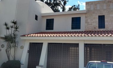 RENTA HERMOSA CASA EN LEON MODERNO