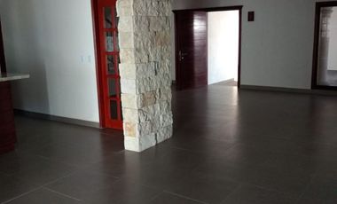 RENTA HERMOSA CASA EN LEON MODERNO