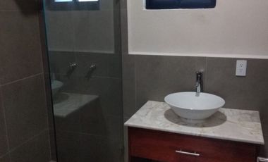 RENTA HERMOSA CASA EN LEON MODERNO