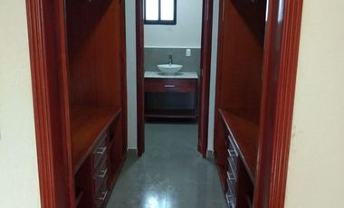 RENTA HERMOSA CASA EN LEON MODERNO