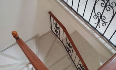 CASA EN VENTA EN GIRARDOT