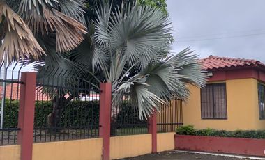 CASA EN VENTA EN GIRARDOT