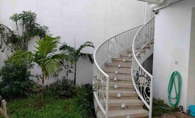 Sawahan Surabaya | Jual Rumah Bagus 2 Lantai 246 m² Ada Kolam Renang di Petemon Dekat Arjuno Banyuurip Tidar Simo Semarang Pasar Turi Kembang Kedungdoro