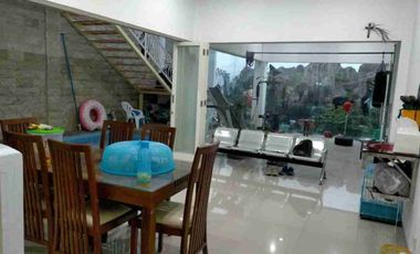 Sawahan Surabaya | Jual Rumah Bagus 2 Lantai 246 m² Ada Kolam Renang di Petemon Dekat Arjuno Banyuurip Tidar Simo Semarang Pasar Turi Kembang Kedungdoro