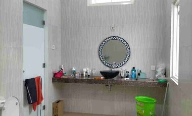 Sawahan Surabaya | Jual Rumah Bagus 2 Lantai 246 m² Ada Kolam Renang di Petemon Dekat Arjuno Banyuurip Tidar Simo Semarang Pasar Turi Kembang Kedungdoro