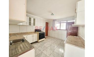 1154098 Venta De Casa De 2 Pisos EN El Distrito La Perla