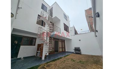 1154098 Venta De Casa De 2 Pisos EN El Distrito La Perla