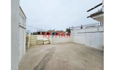 1154098 Venta De Casa De 2 Pisos EN El Distrito La Perla