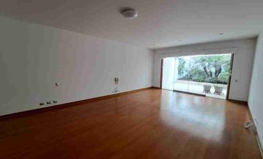 DEPA DE MÁS DE 400M2 EN 1ER PISO CON ESPECTACULAR VISTA A PARQUE