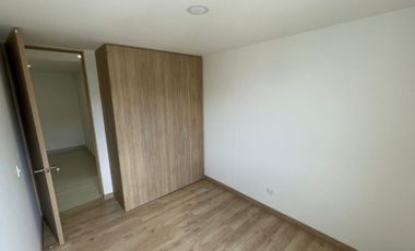 SE VENDE APARTAMENTO SECTOR LOS COLORES